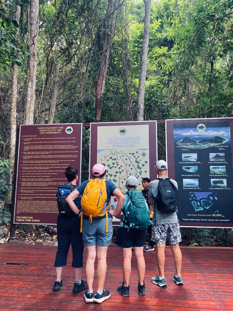 Briefing at the Bohey Dulang viewpoint hike in Tun Sakaran Marine Park