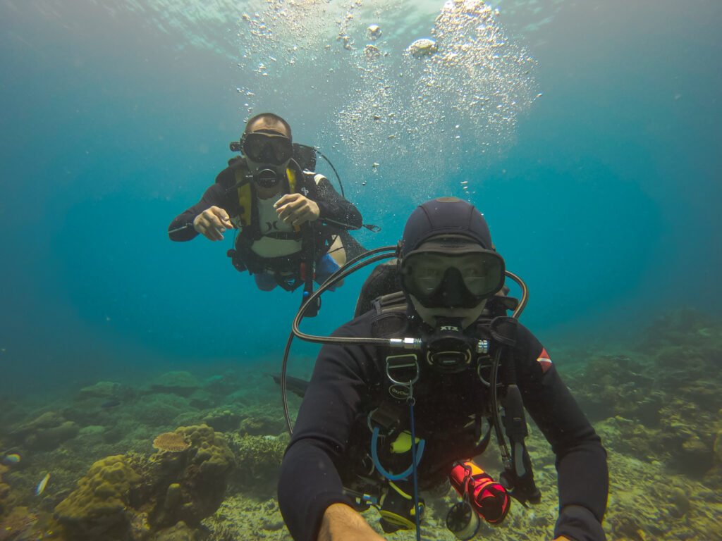 Scuba divers conducting PADI Rescue diver course